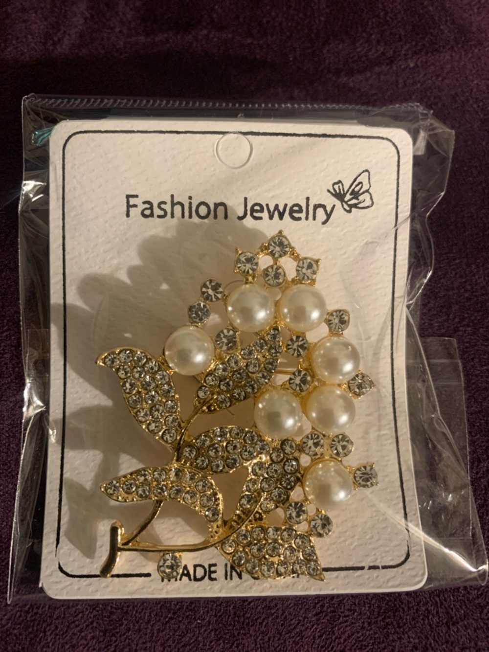 2 Fashion Jewelry Gold Pearl & Clear Crystal Leaf Brooches